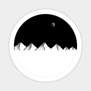 Mountains by night Magnet